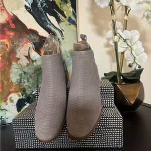 Franco Sarto Taupe Textured Ankle Booties- NWOT